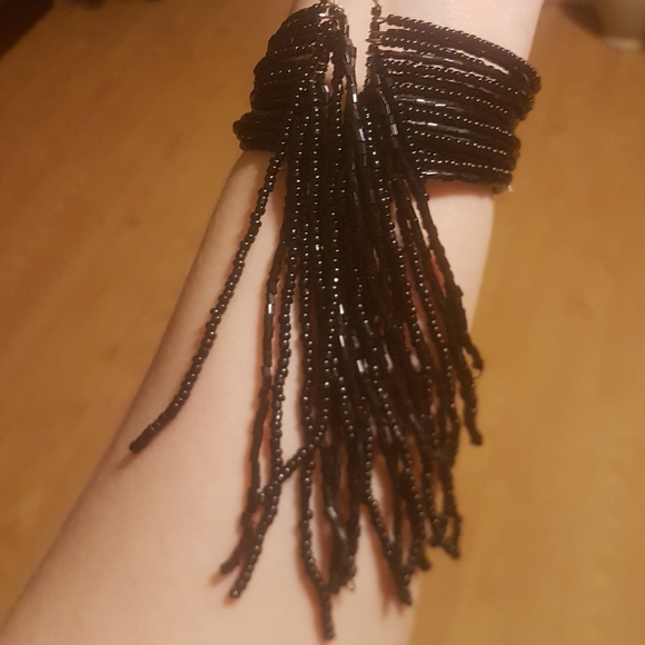 🖤 Beaded Tassel Bangles Cuff - Picture 4 of 7